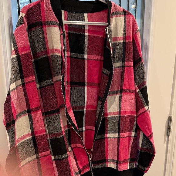 Pink and Black Plaid Zip-Up Jacket - Picture 4 of 10